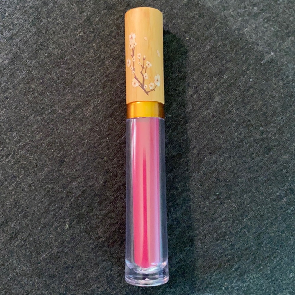 NEW - Noyah Lip Gloss ‘Malbec’
